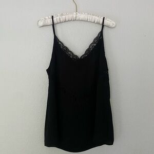 Classic Aritzia Babaton camisole with lace detail